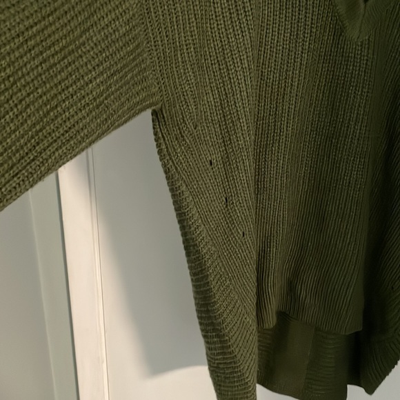 Closet clear out! - Picture 3 of 4